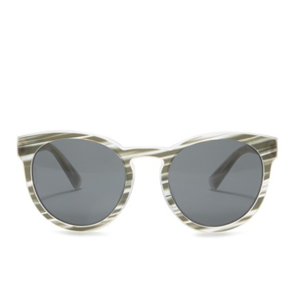 DOLCE & GABBANA Sunglasses - Picture 4 of 7